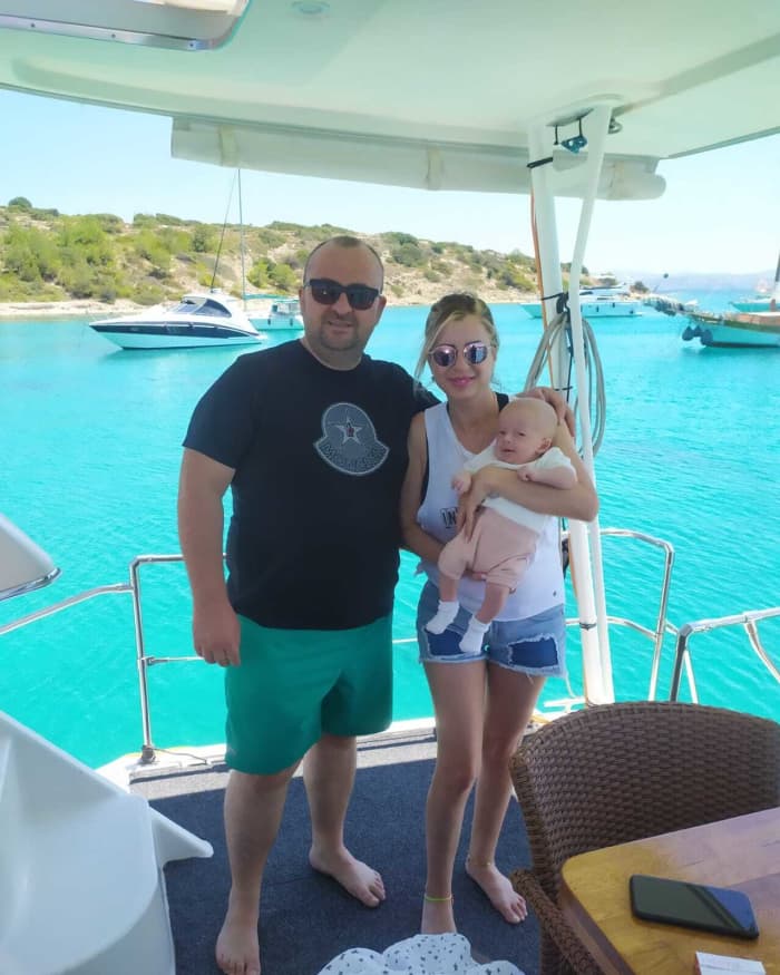 Jeden Moment genießen: Ein sonniger Tag rund um Çeşme auf einem Motorboot