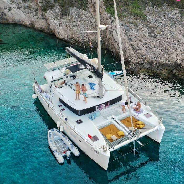 Croisière privée d'une journée sur la Costa Blanca : expérience de navigation personnalisée de Torrevieja à Tabarca et La Manga