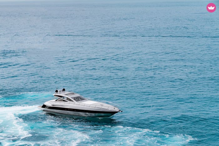 Naviga tra le meraviglie dell’isola di Capri