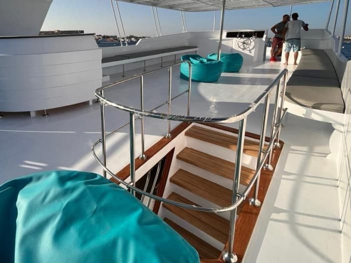 Location de yacht VIP sur mesure : une expérience de luxe sur 1 à 3 îles