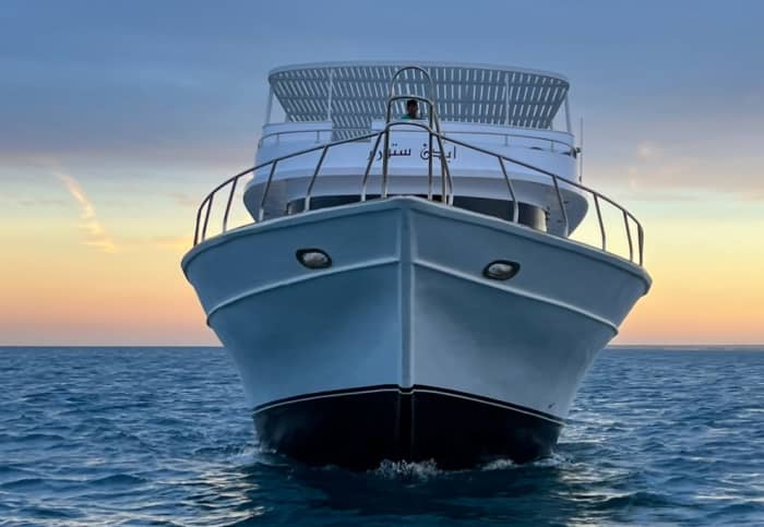 Location de yacht VIP sur mesure : une expérience de luxe sur 1 à 3 îles