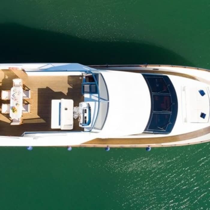 Luxury Yacht in 26 meters