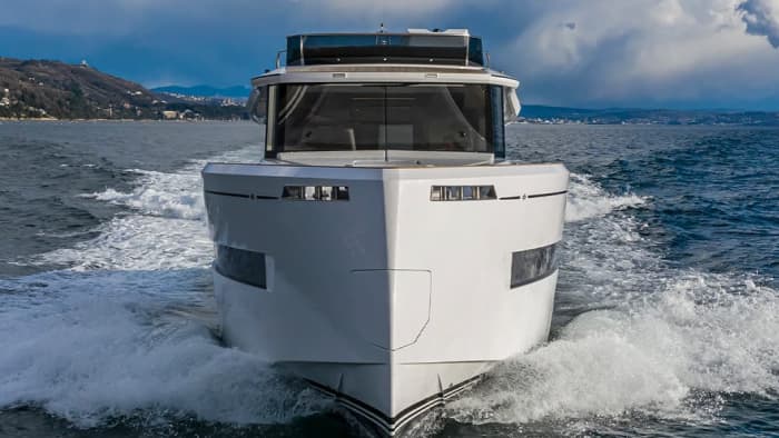 Luxury Yacht Experience – Blue Grotto & Faraglioni