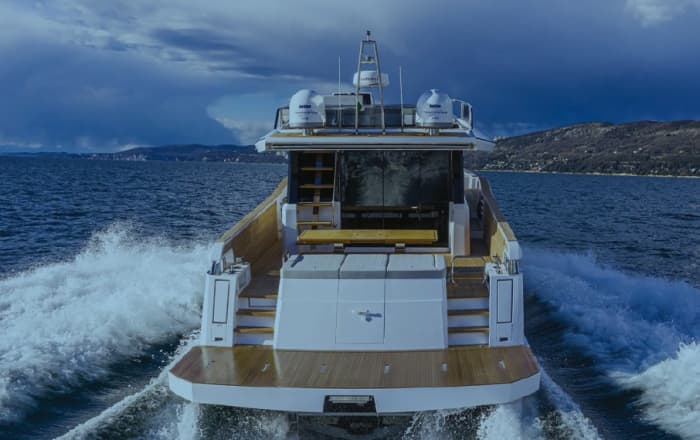 Luxury Yacht Experience – Blue Grotto & Faraglioni