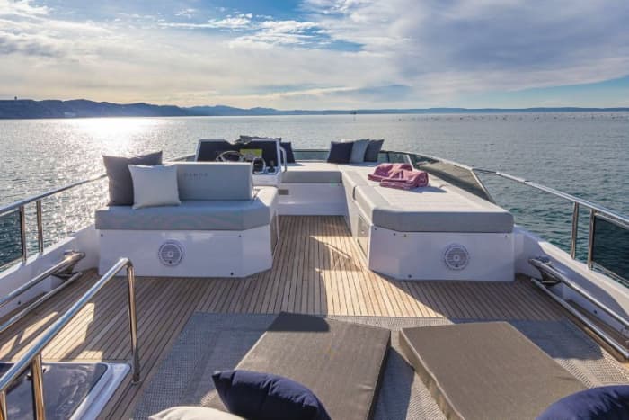 Luxury Yacht Experience – Blue Grotto & Faraglioni