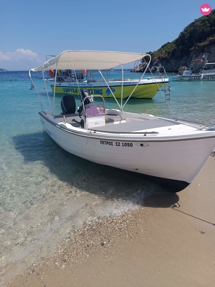 Maravillas de Zakynthos: Descubrimiento de tortugas y cuevas marinas