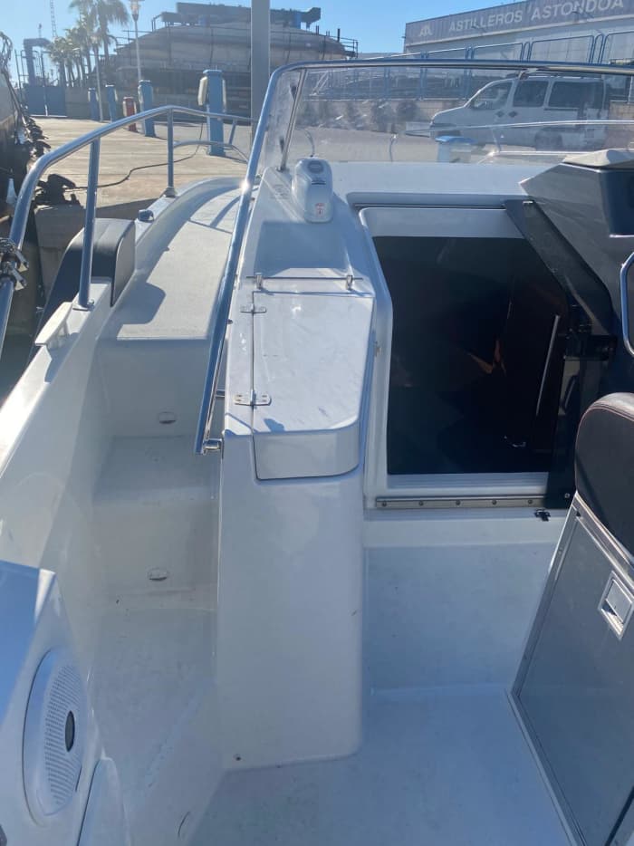 Genießen Sie 8 Stunden auf einem Motorboot in Santa Pola