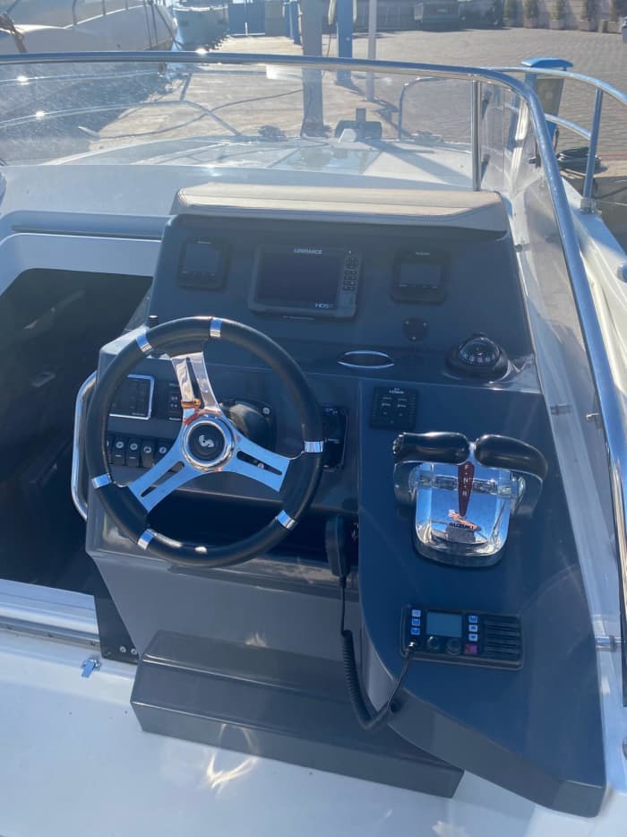 Genießen Sie 8 Stunden auf einem Motorboot in Santa Pola