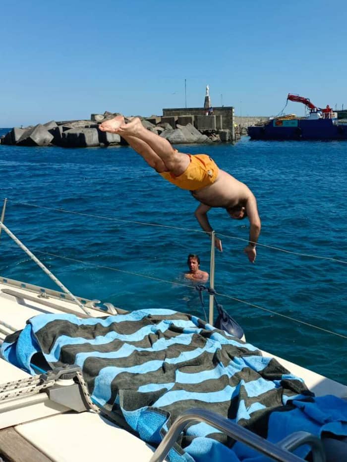 Het ritme van Catania: Onvergetelijke momenten op een zeilboot