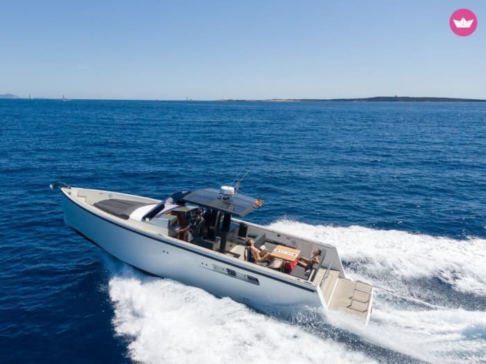 Luxury coastal cruise: From Ibiza Town to Tagomago
