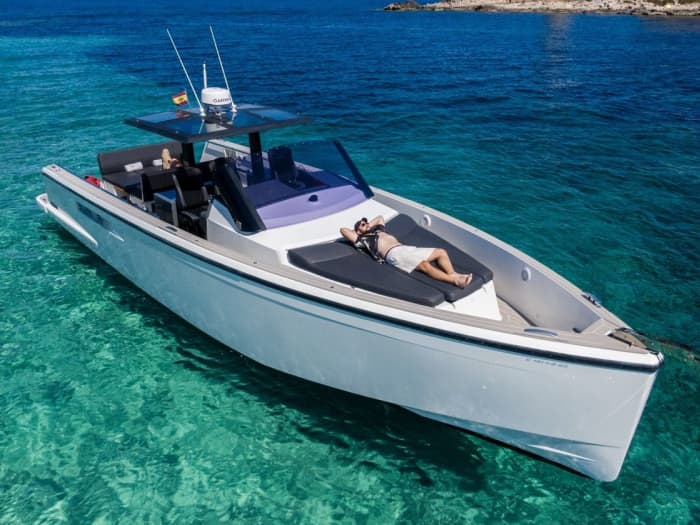 Luxury coastal cruise: From Ibiza Town to Tagomago