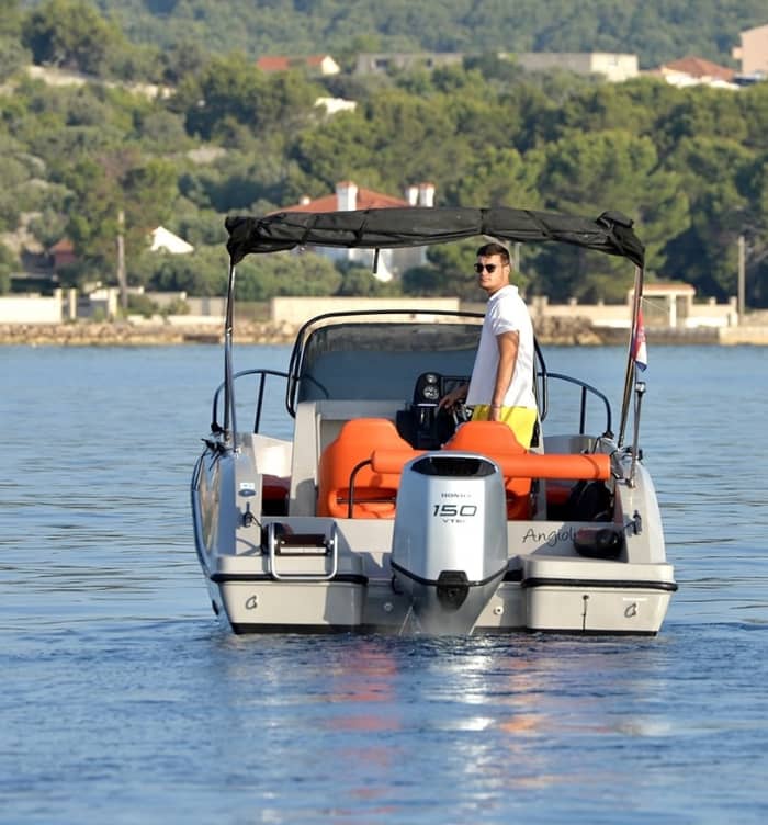 Discover Preko: A full day of sun on a motorboat
