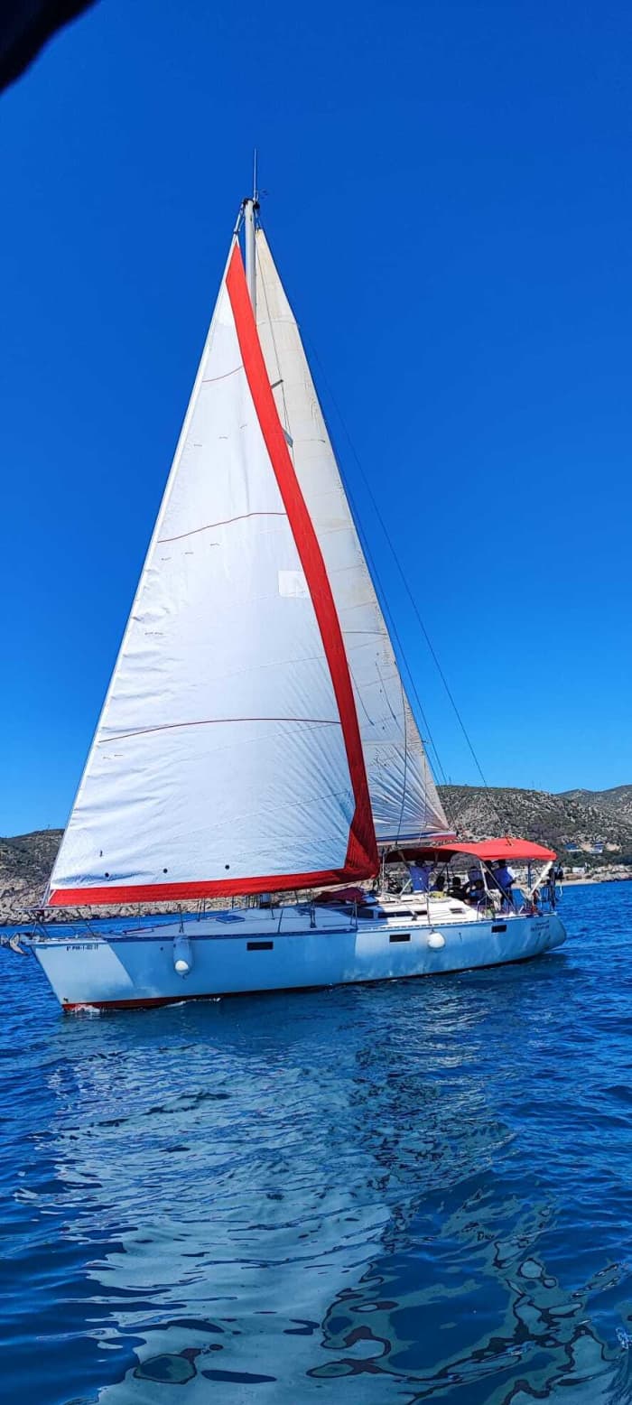 Zeiltocht in de baai van San Antonio, halve dag, alles inclusief €450