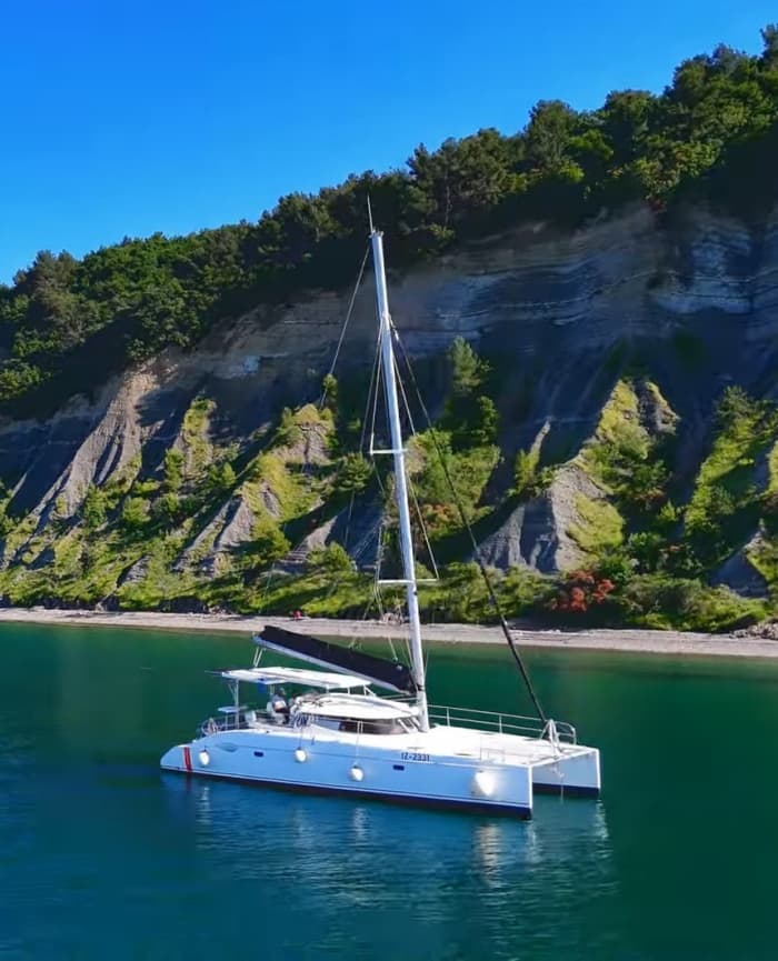 Take 9h to discover the hidden magic of Izola from the waves