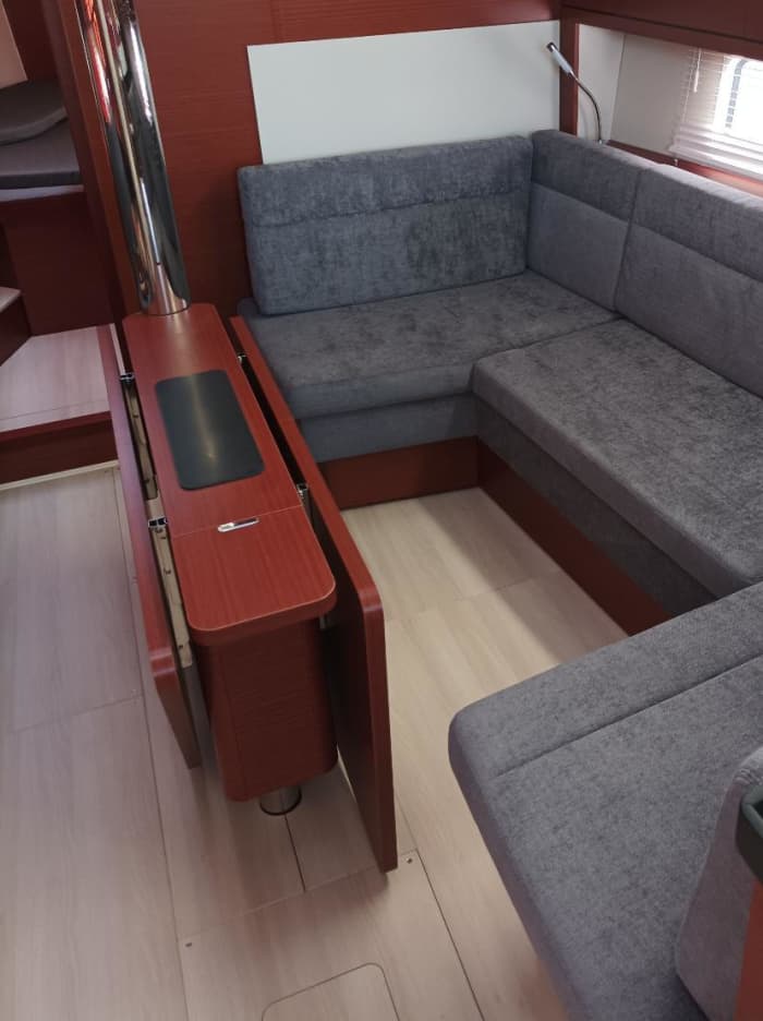 Verken de haven van Kavala en geniet van een hele dag zeilen op een zeilboot.