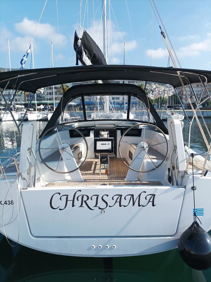 Verken de haven van Kavala en geniet van een hele dag zeilen op een zeilboot.