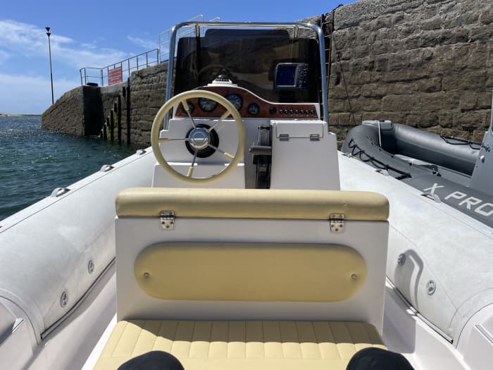 Sail to the Glénan Islands with up to 12 people on the same boat!