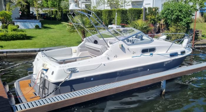 Half-day boat trip in Grünau on a motorboat