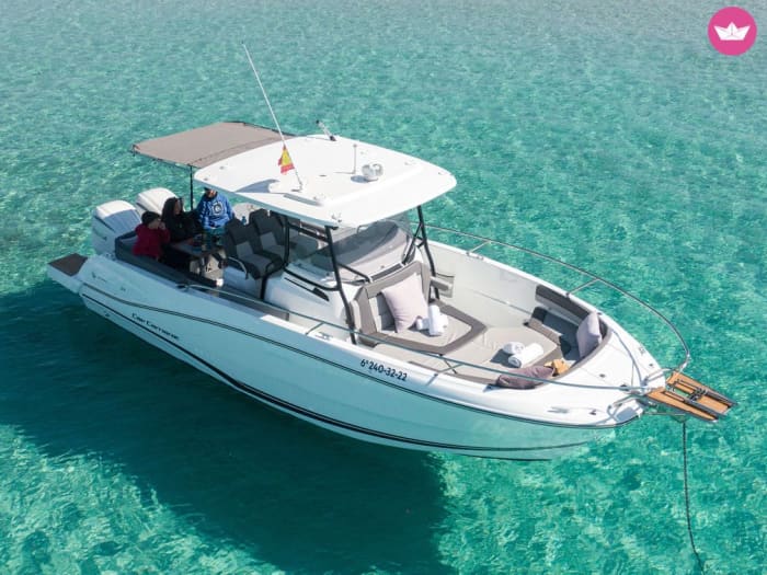 Santa Eulària by Sea: hidden coves, open waters and beauty