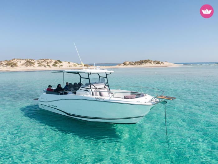 Santa Eulària by Sea: hidden coves, open waters and beauty