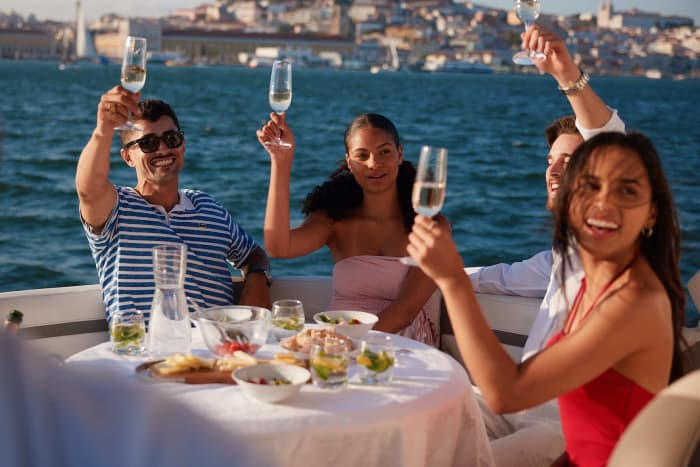 Private Bootstour um Cascais mit einem Motorboot