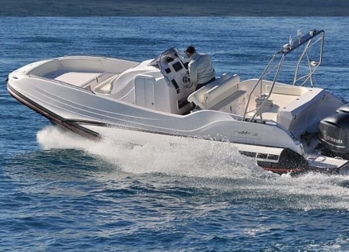 Relax on a 3h30 boat trip in Alcúdia