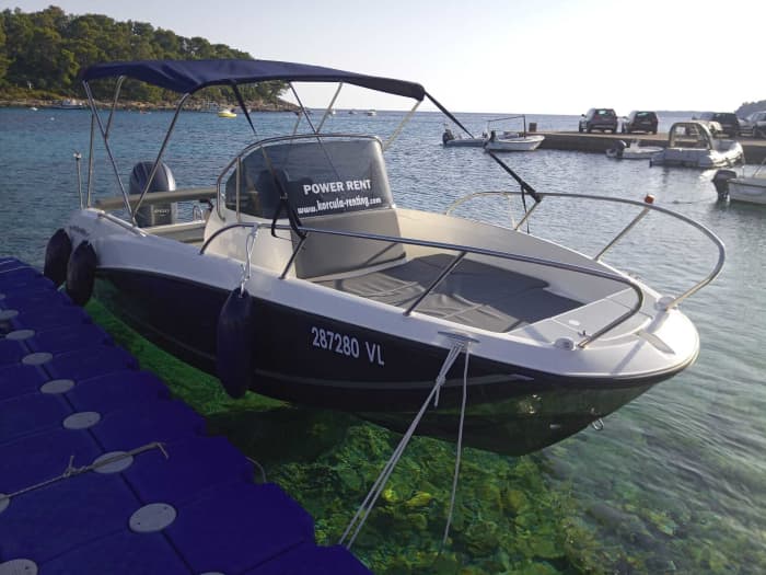 Visita il Parco Naturale di Lastovo con il nostro motoscafo con skipper.