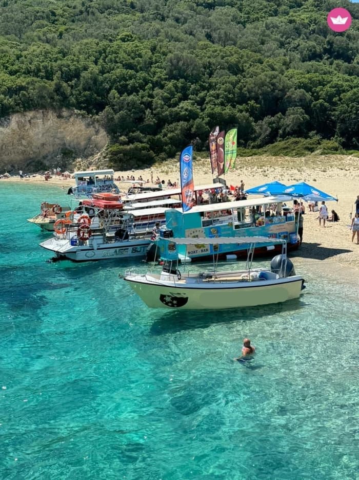 Enjoy 9h on a motorboat to explore Zakynthos