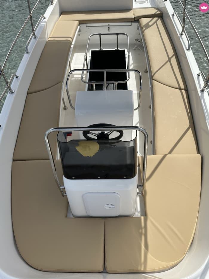 Enjoy 9h on a motorboat to explore Zakynthos