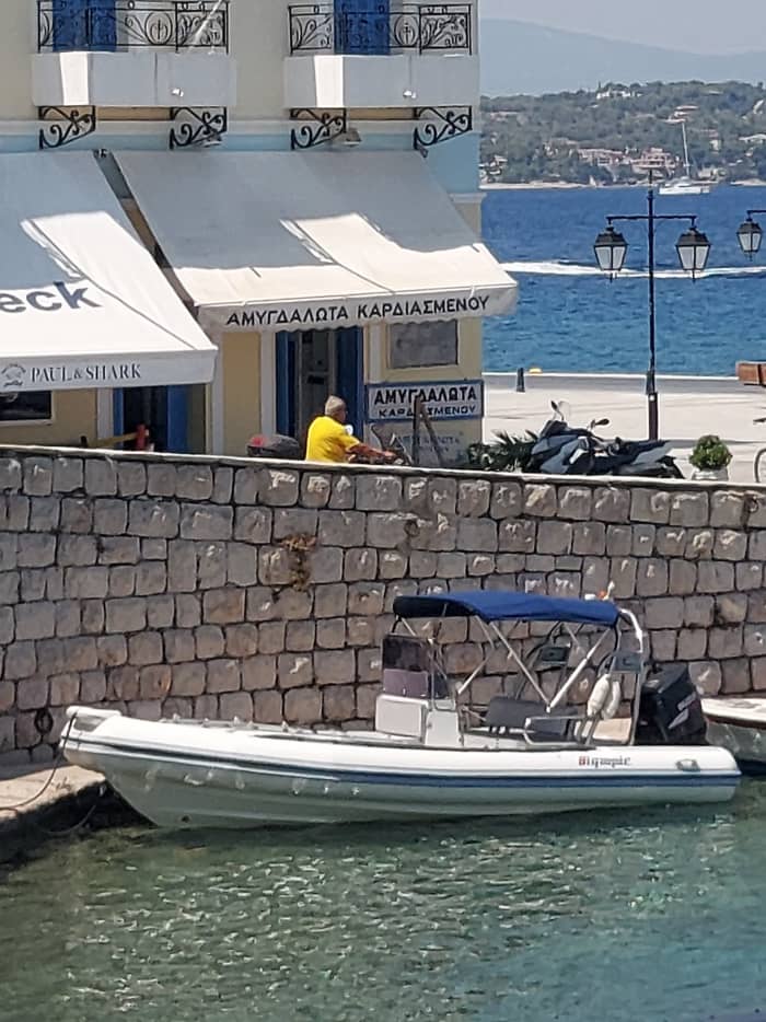 Une journée à Porto Cheli en bateau à moteur