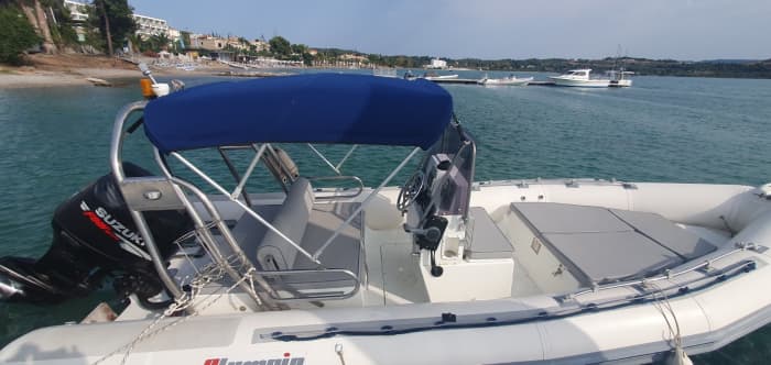 Une journée à Porto Cheli en bateau à moteur