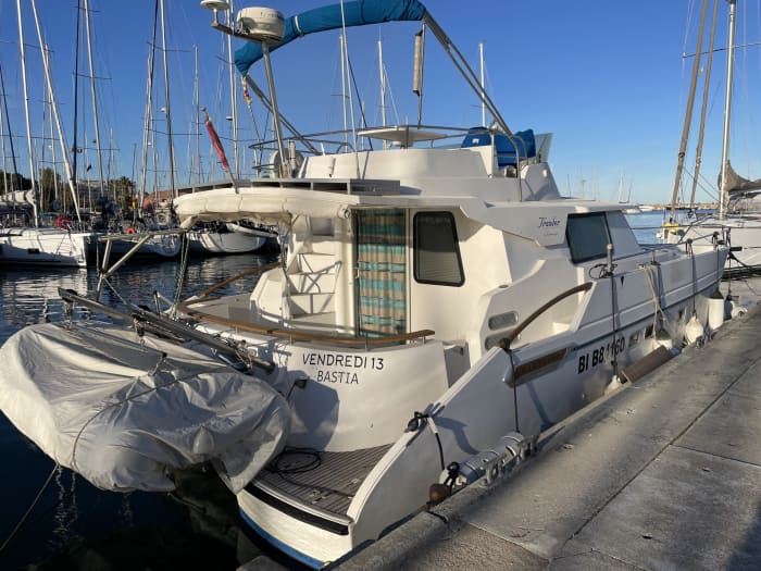 The best of Saint-Cyprien is on the water: Your private full day on a motorboat