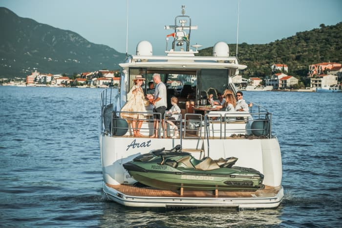 Private Yachtkreuzfahrt in der Bucht von Kotor – Montenegros Küstenentdeckung