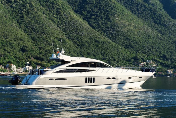 Private Yachtkreuzfahrt in der Bucht von Kotor – Montenegros Küstenentdeckung