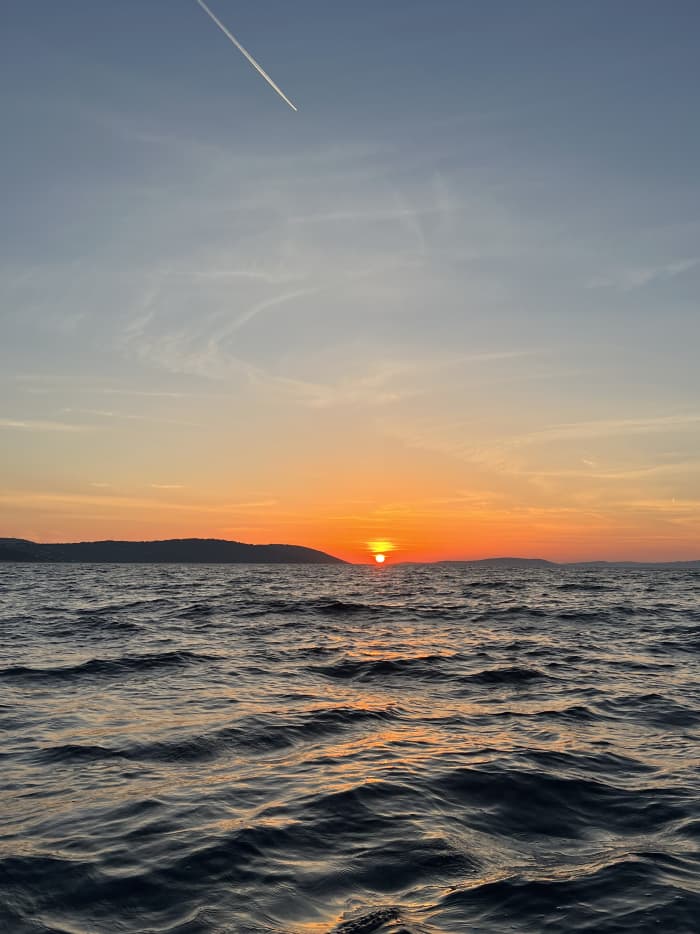 Privétour zonsondergangervaring – schilderachtige Splitcruise met prosecco, muziek en snacks