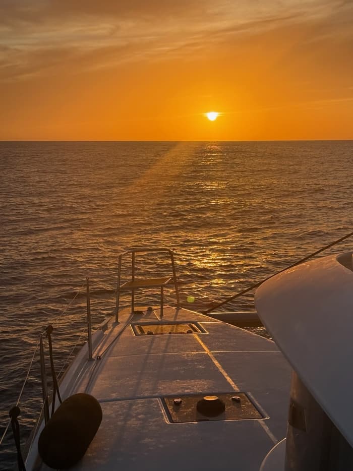 Passe o dia nas águas mornas de Marbella ou Sotogrande.