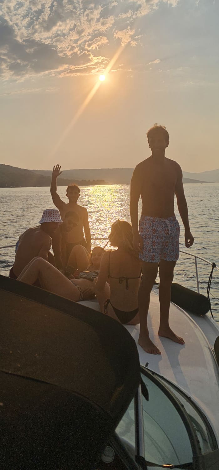 Private Full Day 4-Island tour: Explore Solta, Pakleni Islands, Hvar & Brac