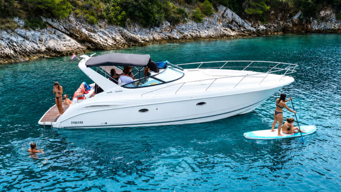 Private Full Day 4-Island tour: Explore Solta, Pakleni Islands, Hvar & Brac