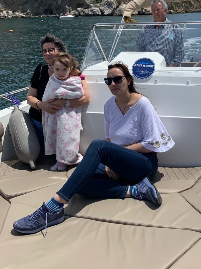 Rent a motorboat for 3h45 of fun