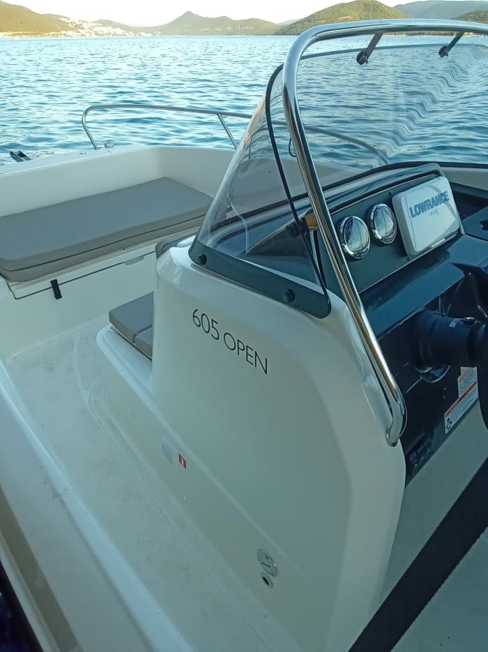 Your day in Klek: Rent a motorboat for 8h of discovery