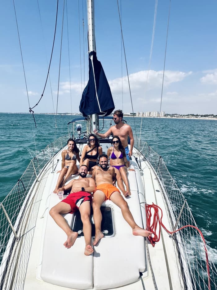 Profitez d'une journée en mer à Puerto Sherry à bord d'un voilier