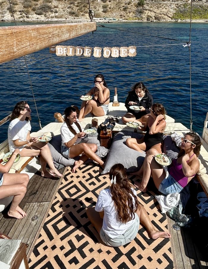 Croisière pour enterrement de vie de garçon