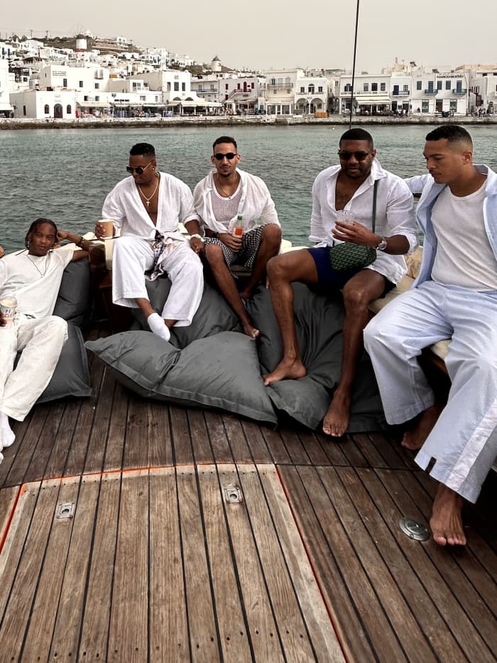 Croisière pour enterrement de vie de garçon