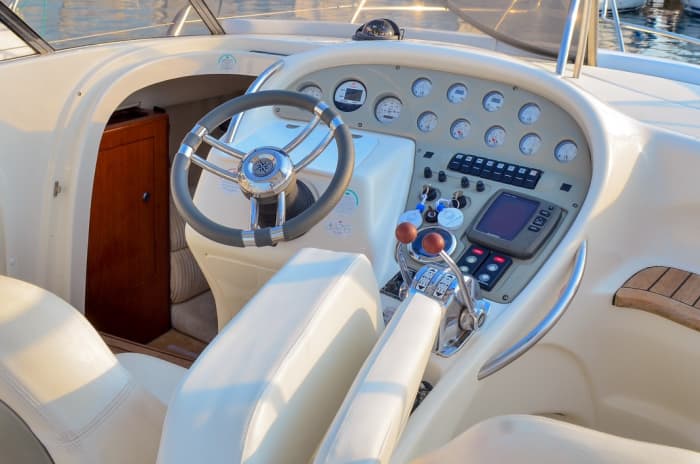 3 Stunden Zeit, um Salerno mit dem Motorboot zu erkunden