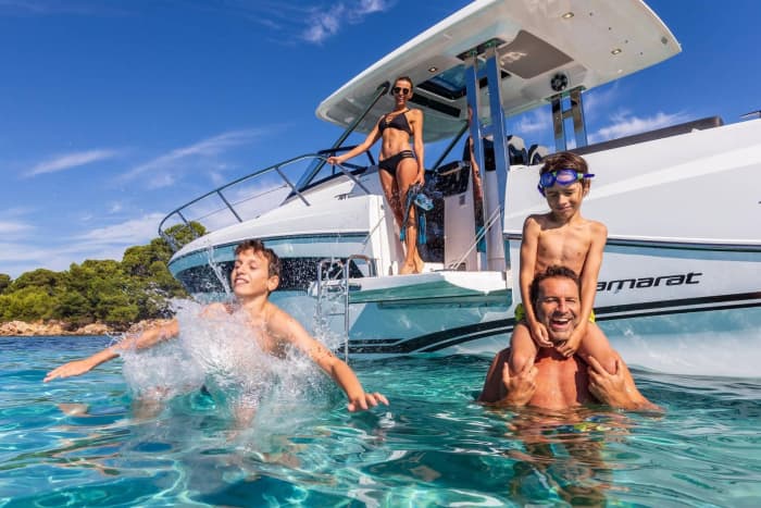 A bespoke Latsi voyage: Full day of magic on a motor yacht