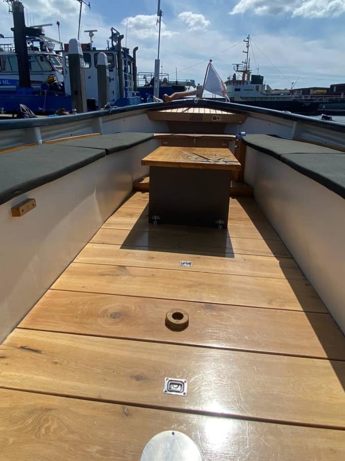 Relax on a 2h30 boat trip in Rotterdam