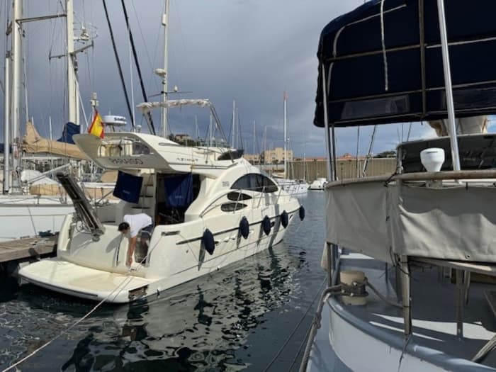 Découvrez les rivages de Garrucha : une excursion d'une journée complète à bord d'un bateau à moteur