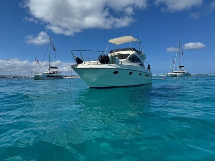 Découvrez les rivages de Garrucha : une excursion d'une journée complète à bord d'un bateau à moteur