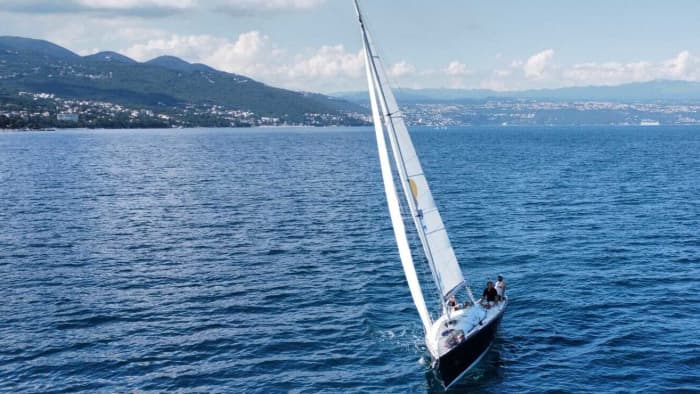 Enjoy a day at sea in Mošćenička Draga on a sailboat