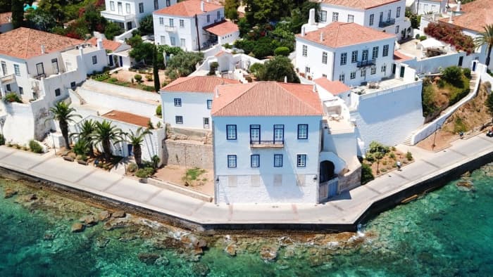 VIP High-Speed Transfer – Athens to Spetses by Private Boat